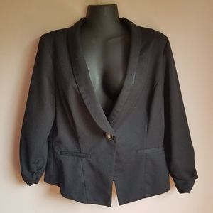 Short blazer jacket with ruching on sleeves